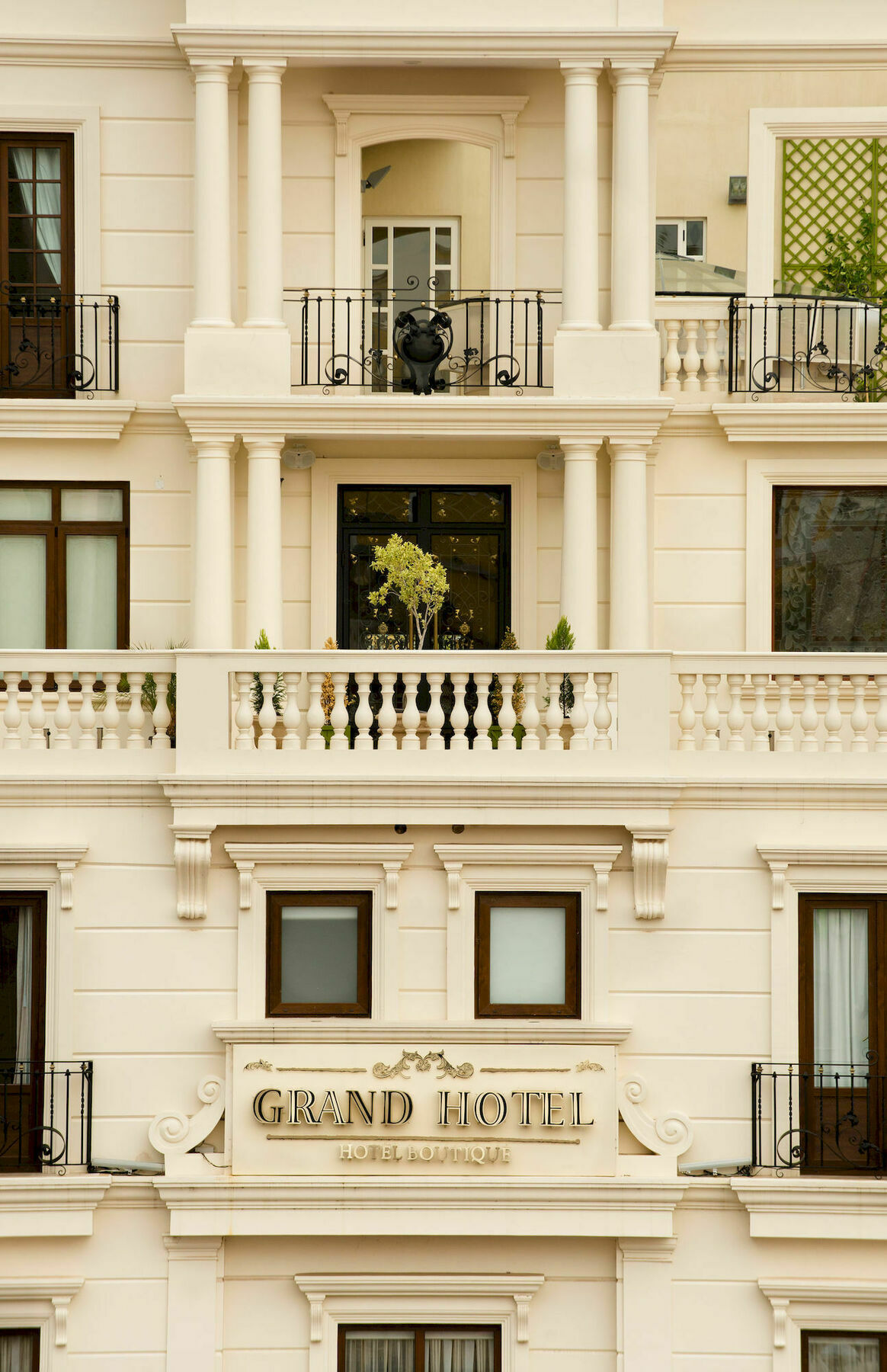 Grand Hotel Tepatitlan Exteriör bild